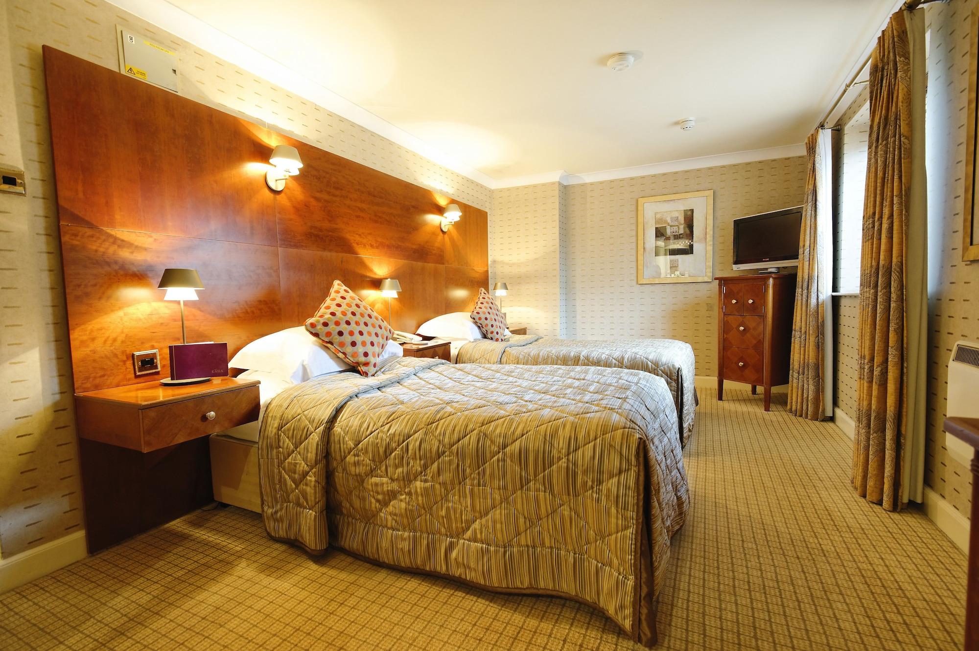 Grosvenor Pulford Hotel & Spa Exteriör bild