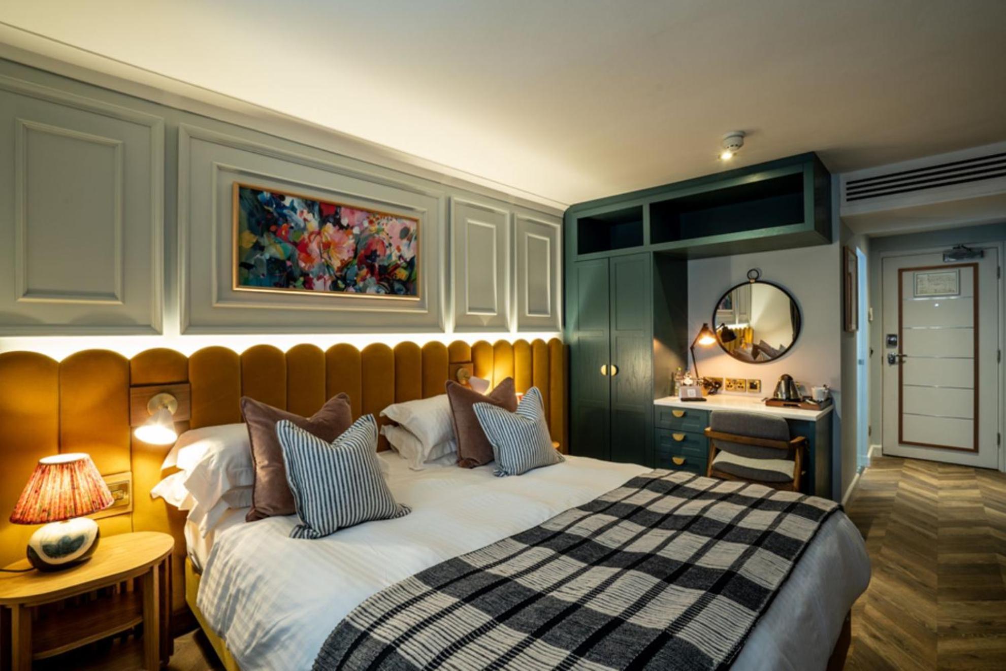 Grosvenor Pulford Hotel & Spa Exteriör bild